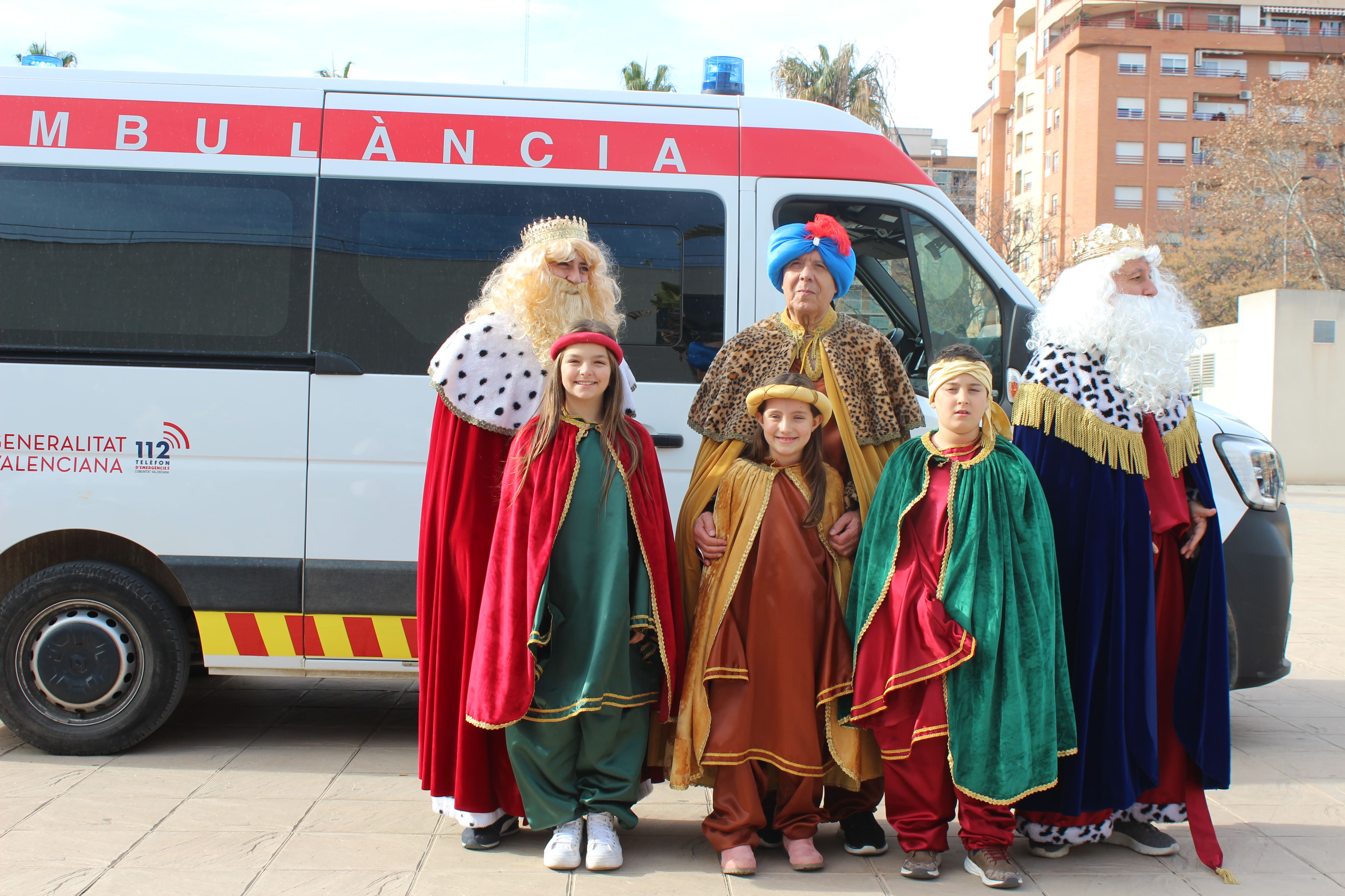 Magia, Fantasía Y Solidaridad En El Hospital General Para Recibir A Los 