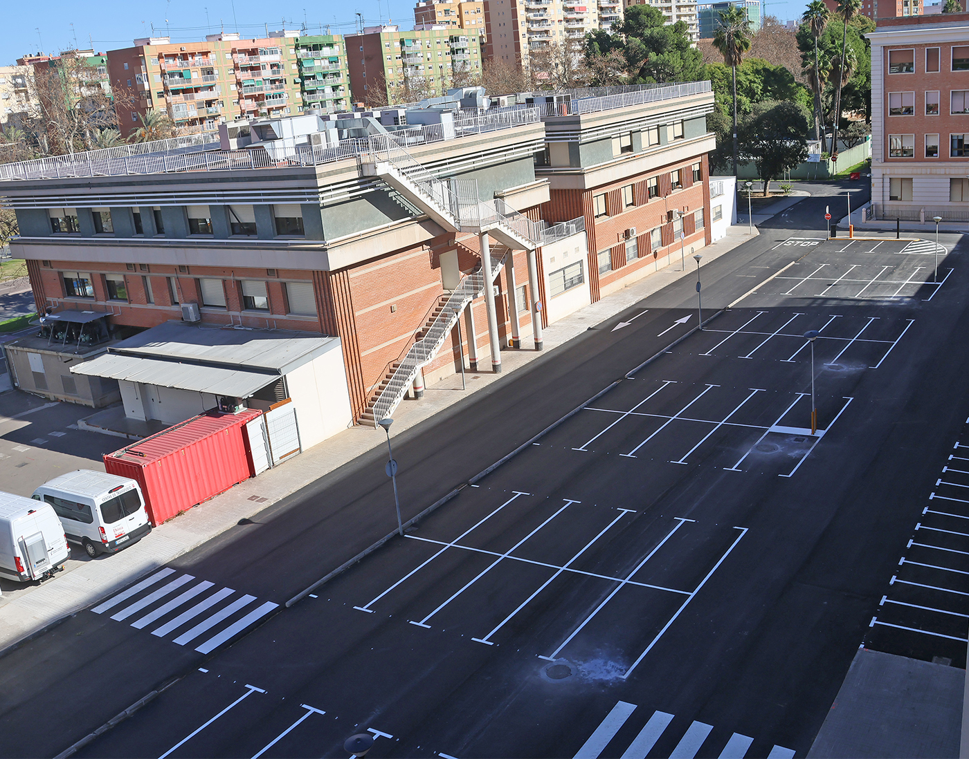 Acaban las obras de asfaltado dentro del recinto del hospital General
