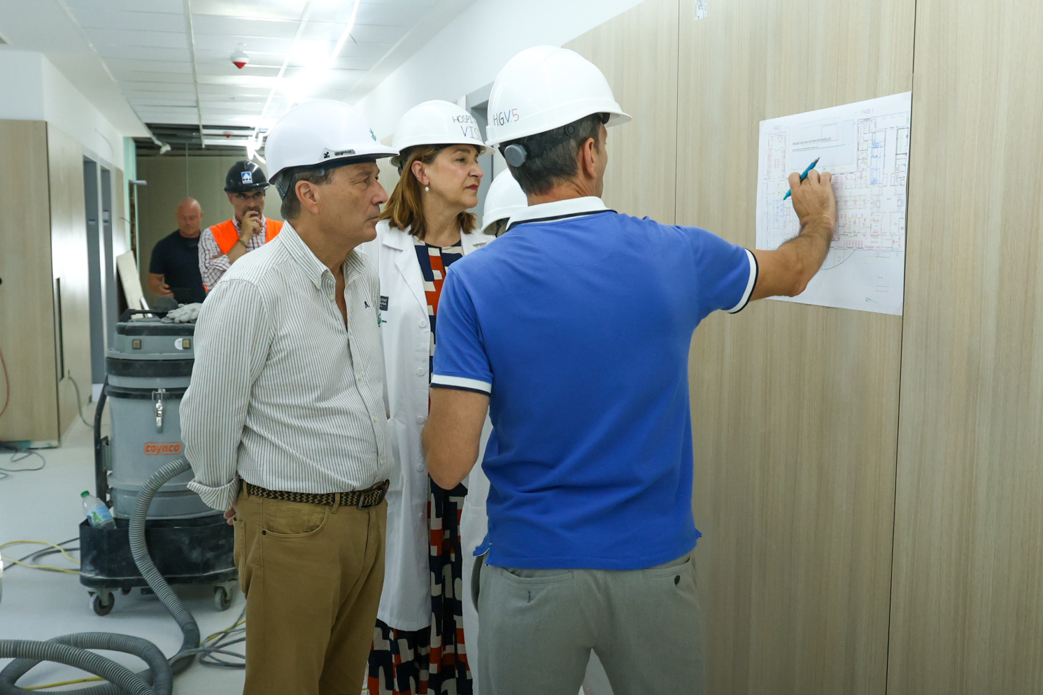 visita del conseller a la tercera fase de las obras de urgencias